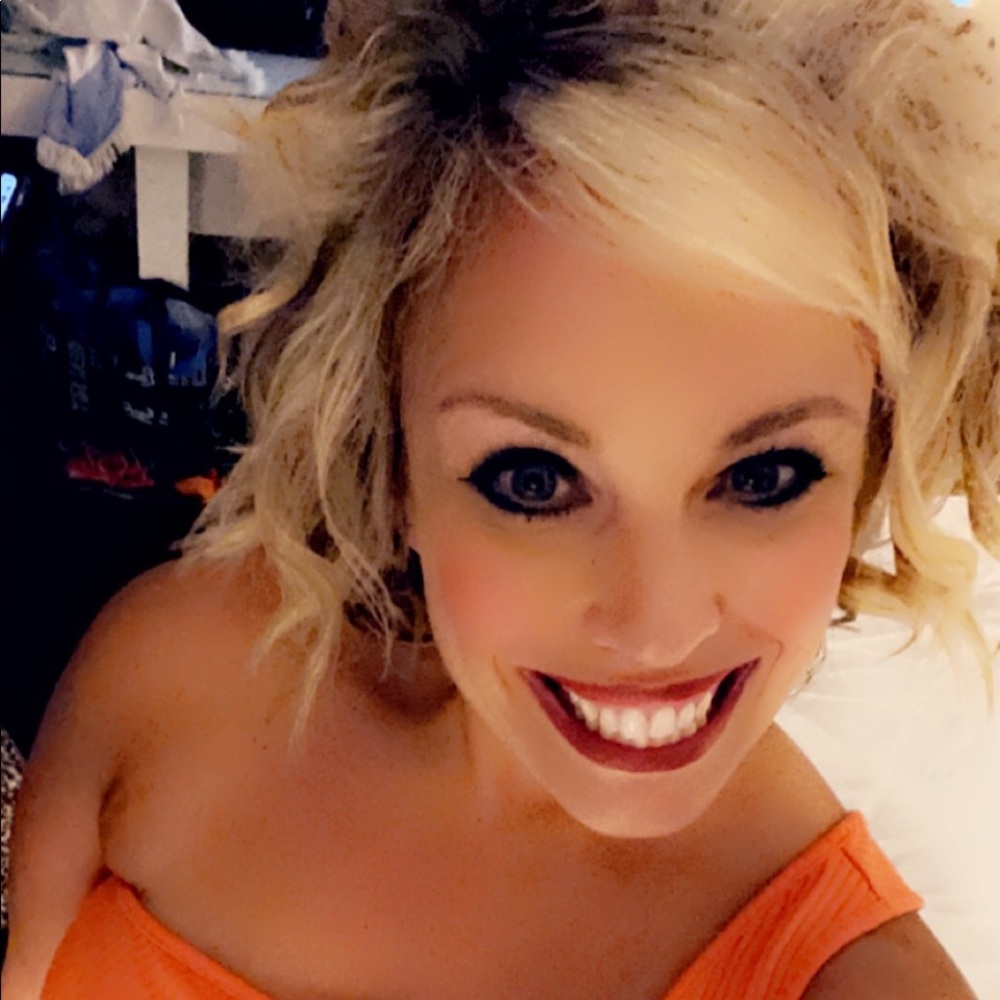 Meet your Posher, Kelly